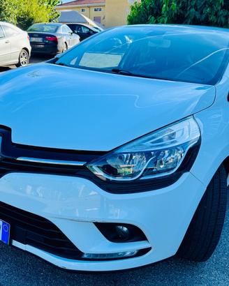 Renault Clio Sporter dCi 8V 75 CV Aurocarro 4 post