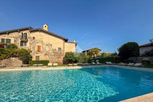 3 LOCALI A CALVAGESE DELLA RIVIERA