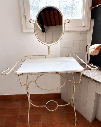 Toilette ferro decapata base marmo e specchio