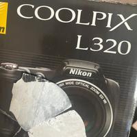 Nikon  Coolpix 320 fotocamera fotografica digitale