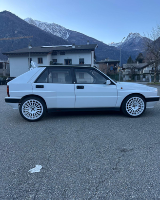 Lancia delta integrale 16v