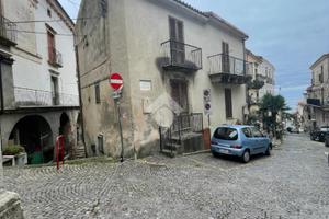 CASA SEMINDIPENDENTE A FUSCALDO