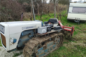 Trattore a cingoli lamborgini