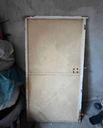 Porta in ferro