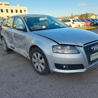 Audi A3 SPB 1.6 TDI 90 CV Ambiente Incidentata