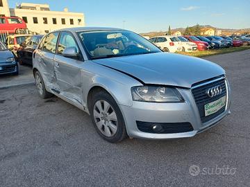 Audi A3 SPB 1.6 TDI 90 CV Ambiente Incidentata