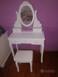 toeletta trucco con spacchio ovale