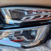 Fari Anteriori Audi A1 S1 8X Facelift Rossi OEM