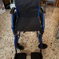 Sedia a rotelle pieghevole