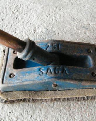 Spazzola per pavimenti galera vintage x collezione