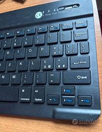 Tastiera bluetooth magnetica per tablet