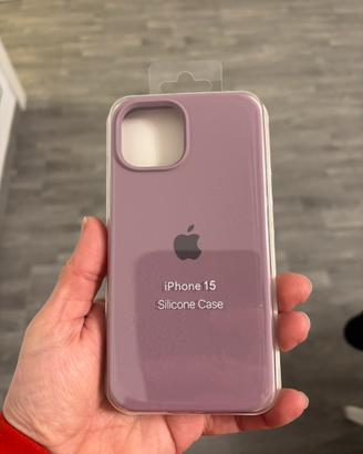 Cover iPhone 15 viola  con logo mai aperta