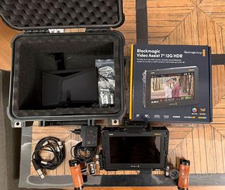 Blackmagic Video Assist 12G HDR Bundle