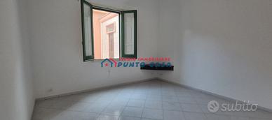 PRESSI COLOSSEUM - Ufficio al P.T. - 110mq ca