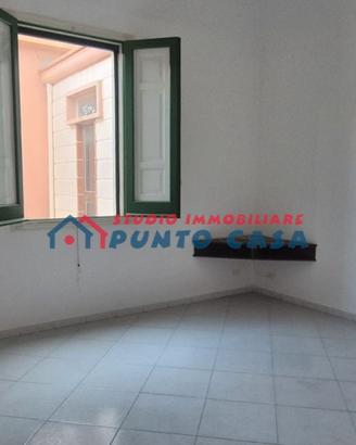 PRESSI COLOSSEUM - Ufficio al P.T. - 110mq ca