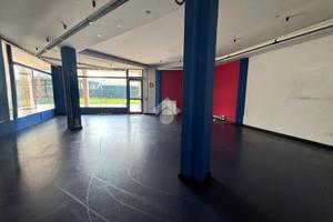 NEGOZIO A CAMPOSAMPIERO