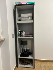 Mobile scaffale in legno