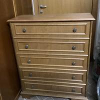 Mobile a letto con materasso in legno color noce