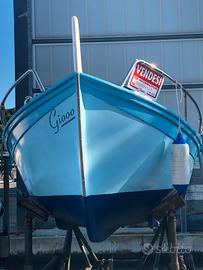 Gozzo con motore entrobordo da 12 cv 5,30 m