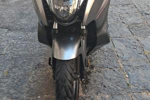 Honda integra 750