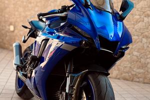 Yamaha R1