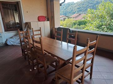 Tavolo e sedie in rovere massiccio