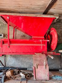 pigiatrice  per uva e torchio da 45