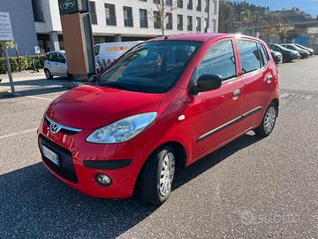 HYUNDAI i 10 neopatentati