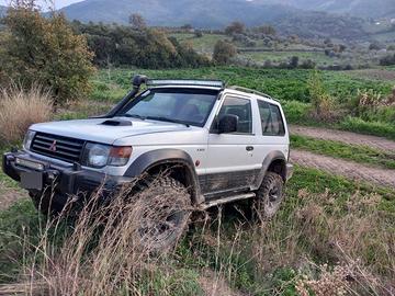 Mitsubischi pajero