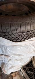gomme nuove più cerchi 