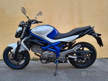 Suzuki SFV Gladius 650 - 2011