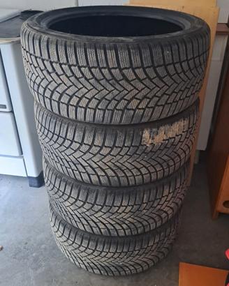 Pneumatici invernali Bridgestone 
