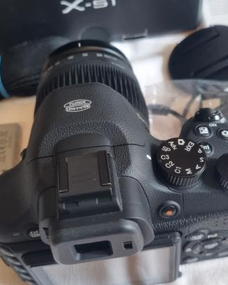 Fujifilm X-s1