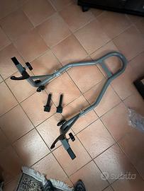 Cavalletto sollevatore per moto