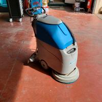 Lavasciuga elettrica a batteria uomo a terra