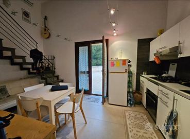 Appartamento arredato ampia veranda lunghi periodi