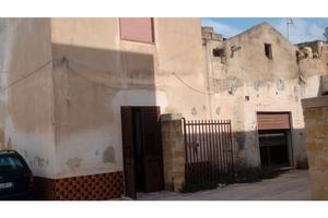 Casa indipendente con giardino privato