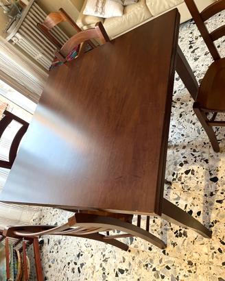 Tavolo 100x100 con 4 sedie