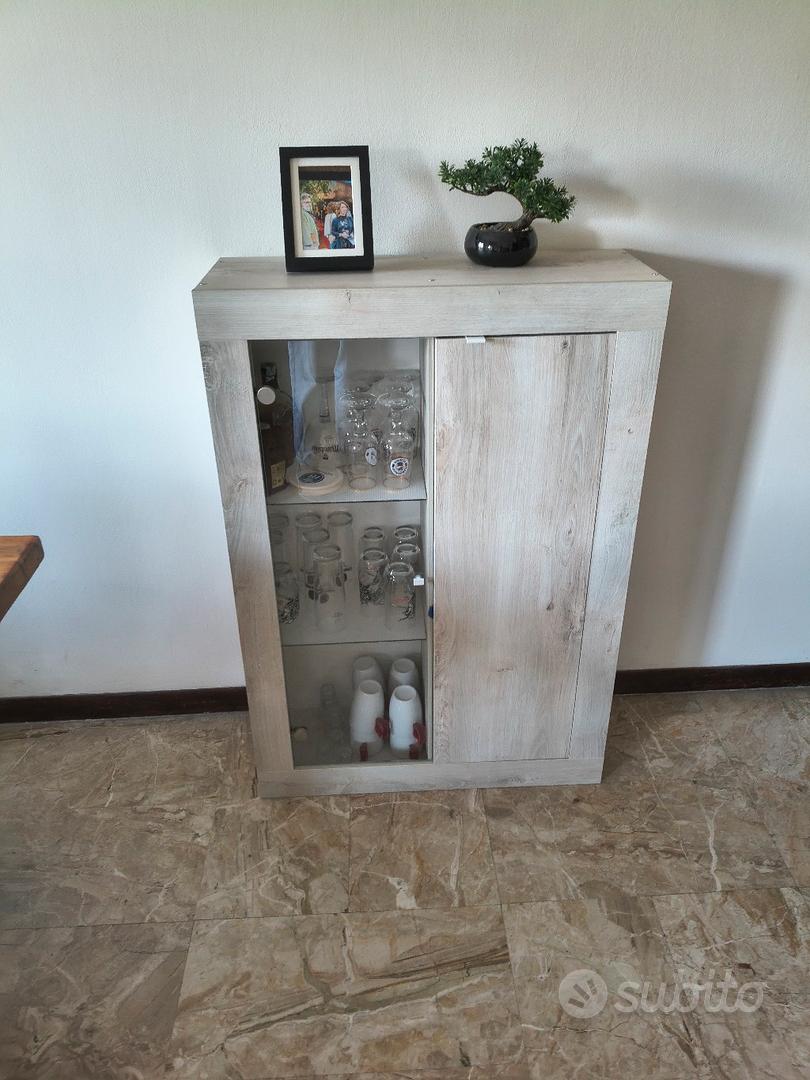 mobili vari