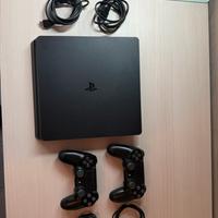 PS4 Slim 1TB con due controller + FIFA 19
