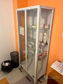 Carrello medico inox + armadietto vetrina in metal