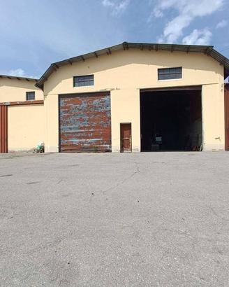 Immobile di 205 m² con 1 locale a Baiso