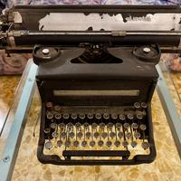 Macchina da scrivere Olivetti M40/3