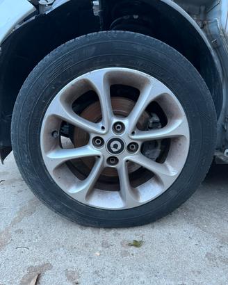 Cerchi in lega e gomme smart forfour 2015