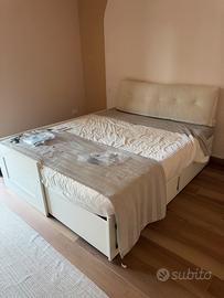 Letto matrimoniale con cassettoni