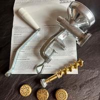 Torchio manuale per pasta - Marca OMRA