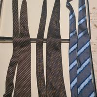 3 cravatte di cui 2 Missoni ed 1 Coveri
