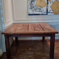 Tavolo Artigianale in Legno massello.140×140 cm
