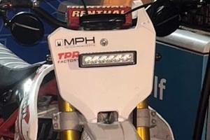 Piatta polisport + faretto