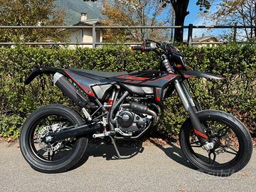 Beta RR 125 4T MOTARD NERA NUOVA